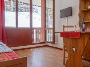 Studio Rond Point des Pistes - Val Claret-10 by Interhome